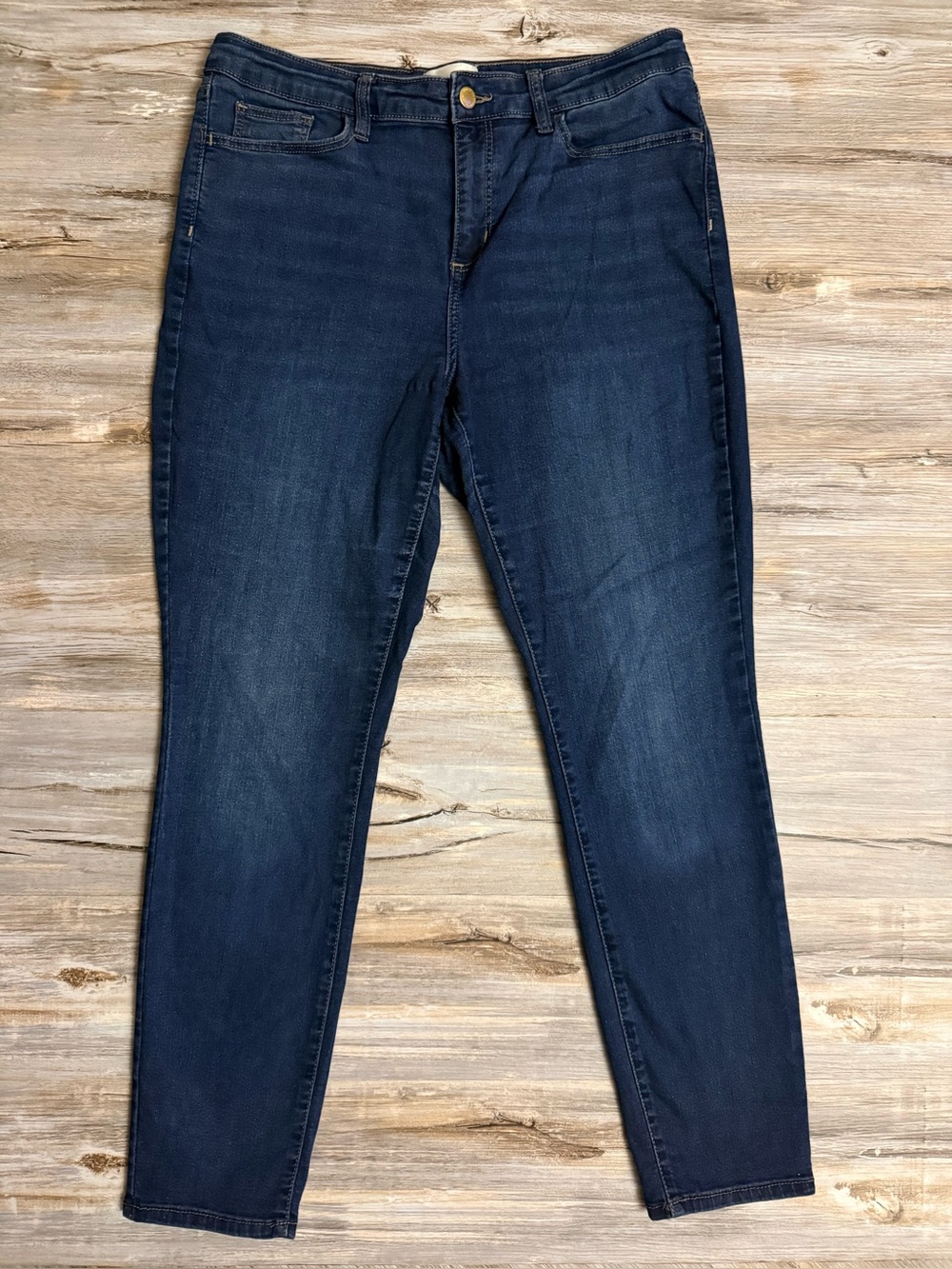 Universal Thread Jeans Women’s 12/31 Dark Blue Mid Rise Skinny Stretch
